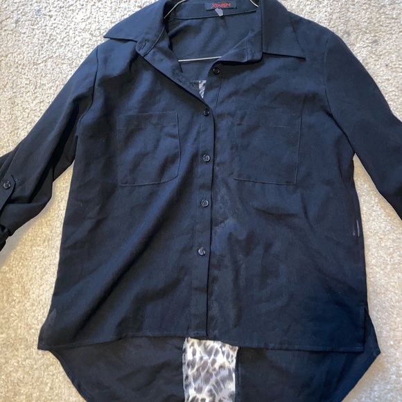 Xtaren Tops - High low button up top with animal print detail